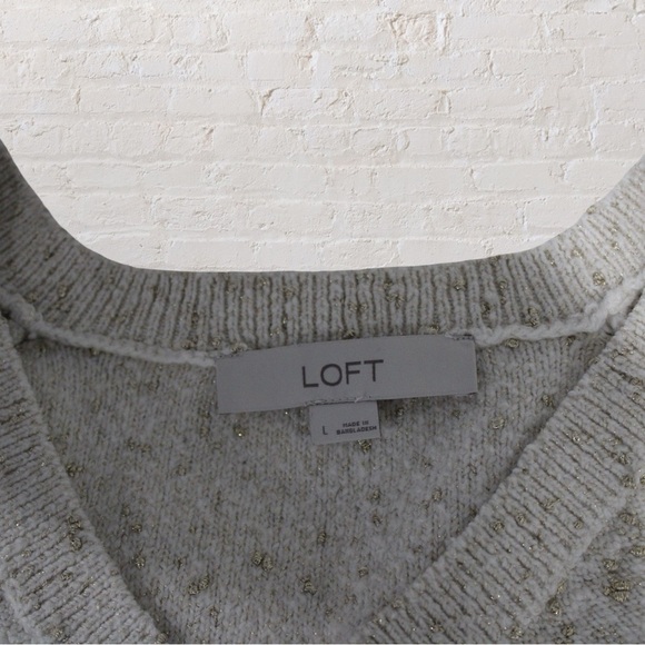 Loft V-Neck Sweater - White/Gold - Picture 5 of 5